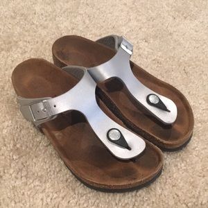 BIRKENSTOCK Gizeh metallic silver sandals Size 32 1 little girl